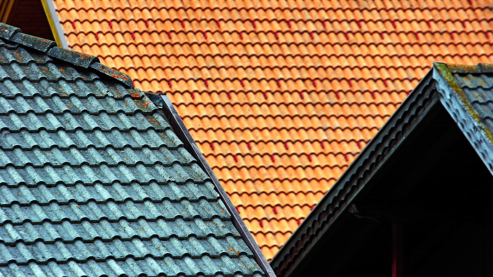Roofing materials and craftsmanship on a Quick Roofers project