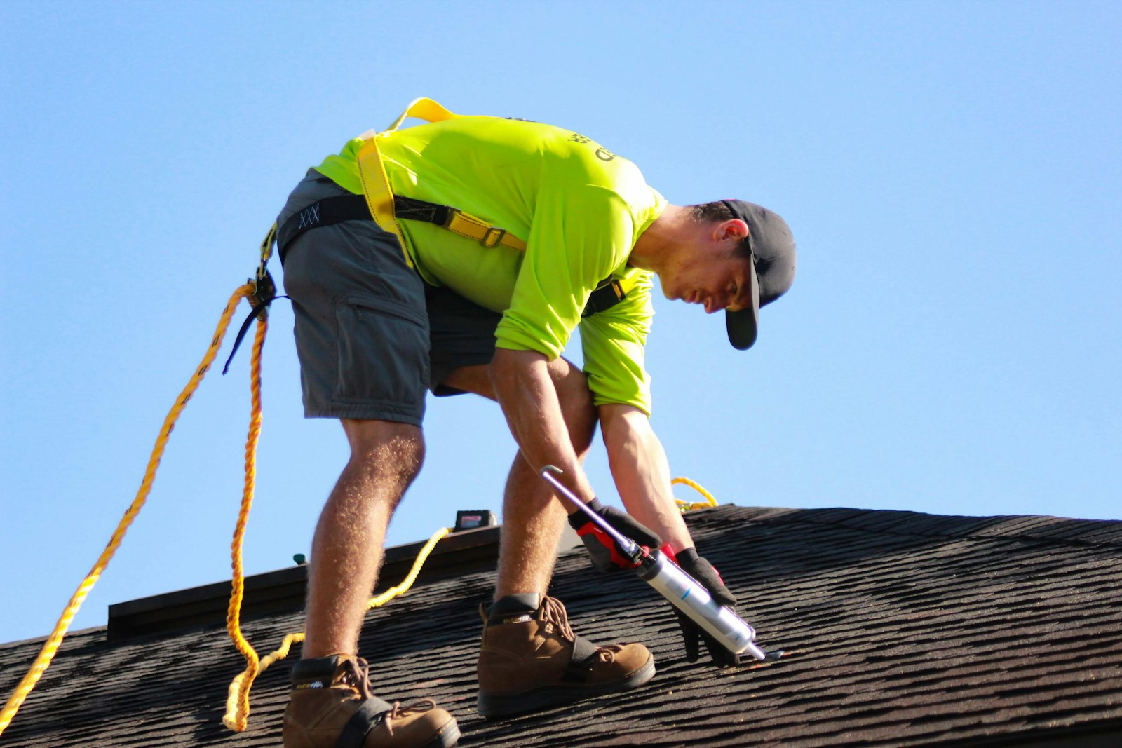 Active leak repair on asphalt shingles